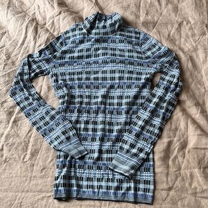 Theory Mockneck Stretchy blouse - blue, black patterned petite